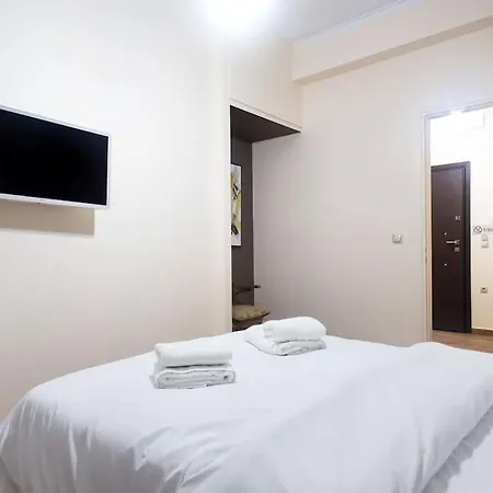 A Pleasant Near To Acropoli 1b Apartment *